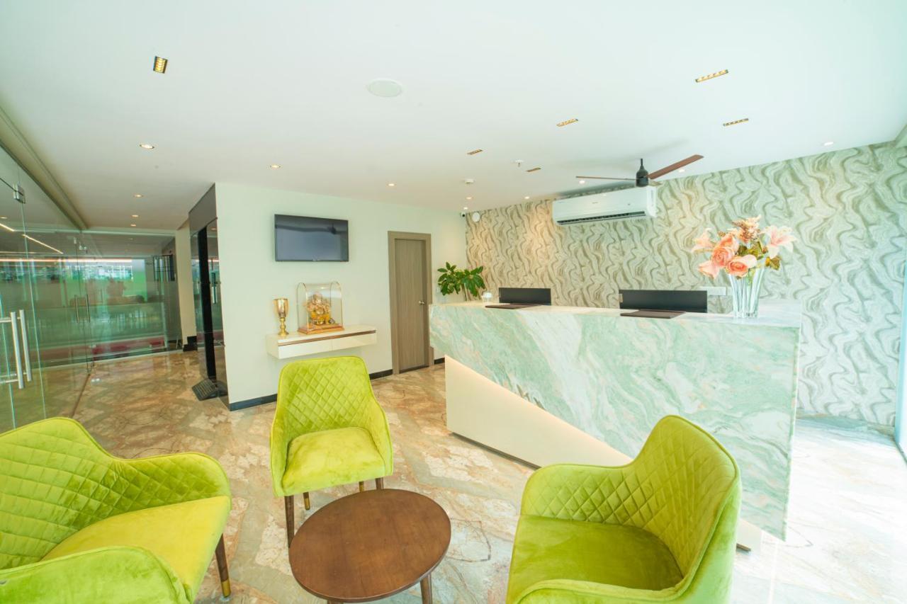 The Beacon Hotel 维沙卡帕特南 外观 照片